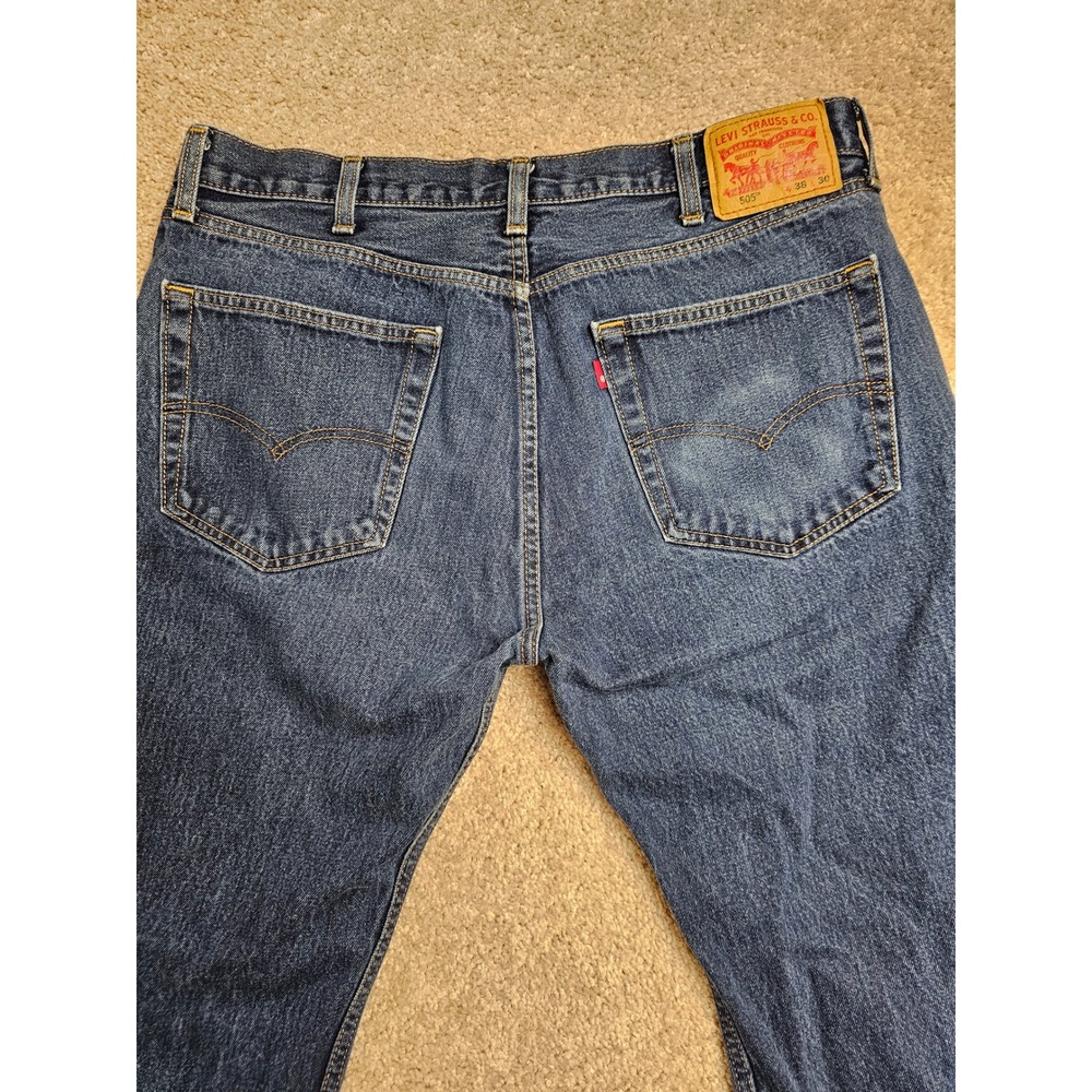 Levis 505 Regular Fit Straight Leg Jeans Mens 38x30 Medium Wash Blue Cotton - Picture 6 of 8